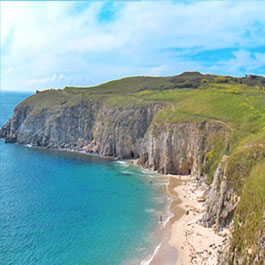 Vue plongeante sur la plage du Corsen